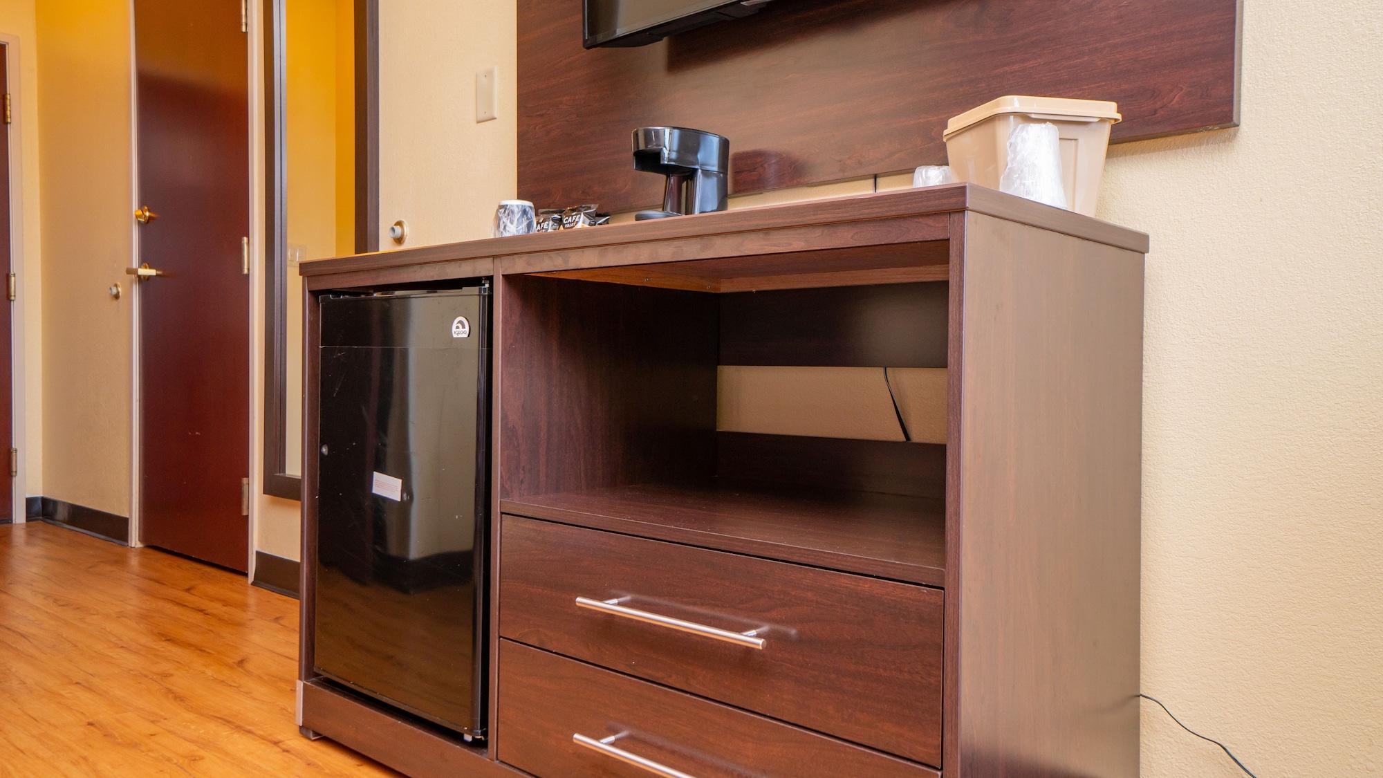 Red Roof Inn & Suites Indianapolis Airport Экстерьер фото
