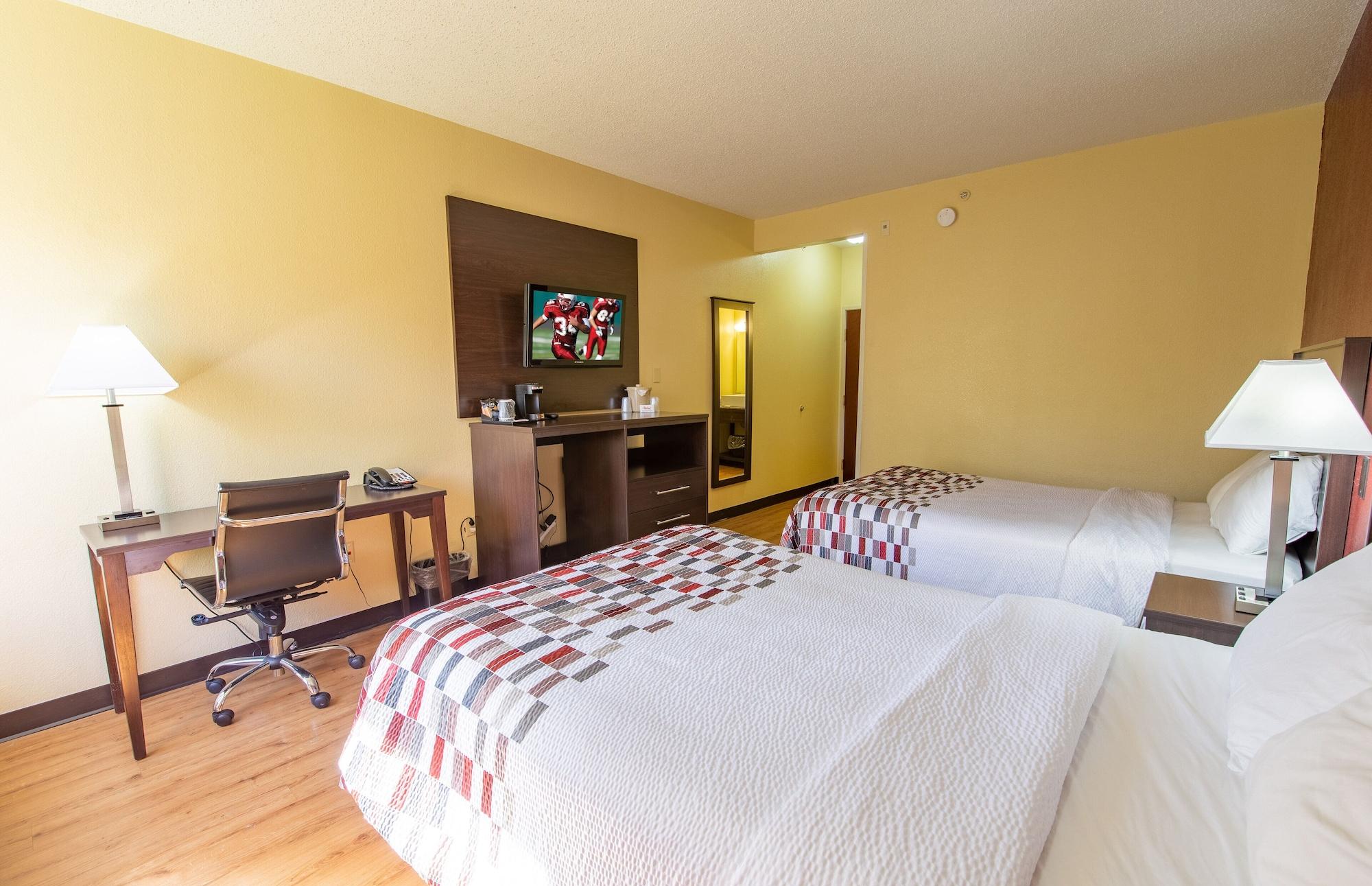 Red Roof Inn & Suites Indianapolis Airport Экстерьер фото